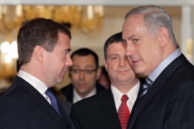 Ruský prezident o Íránu včera jednal s izraelským premiérem.